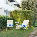 Lovely Ground-floor With Fenced Garden Бібіоне