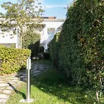 Lovely Ground-floor With Fenced Garden Apartman *