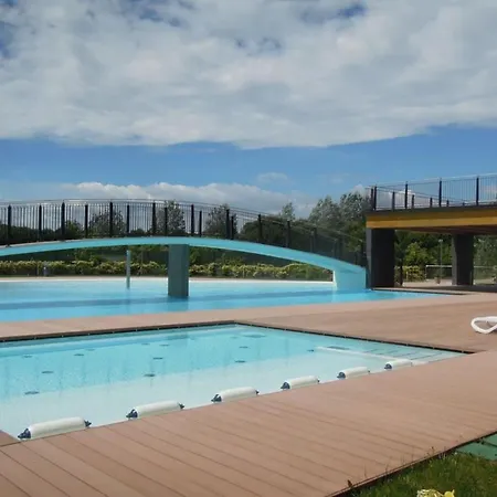 Lovely Flat With Shared Pool And Solarum Μπιμπιόνε