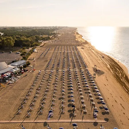 Lovely Ground-floor With Fenced Garden * Бибионе