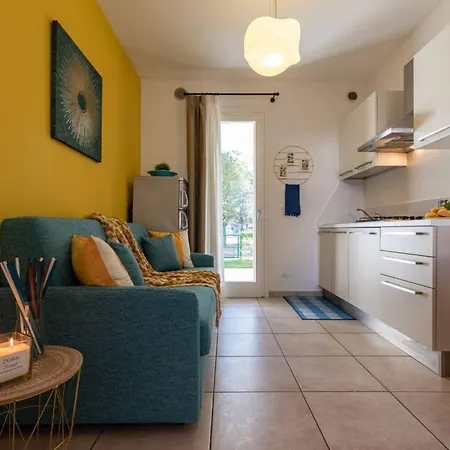 Διαμέρισμα Lovely Flat With Shared Pool And Solarum