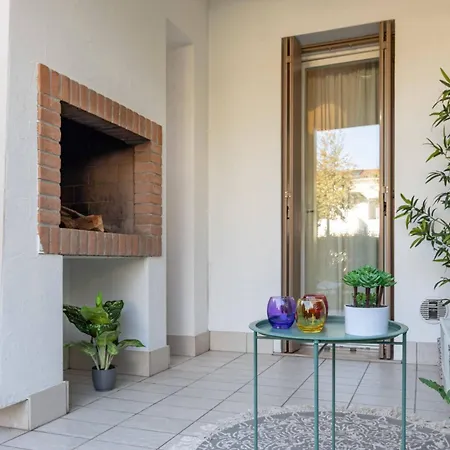 Διαμέρισμα Lovely Flat With Shared Pool And Solarum