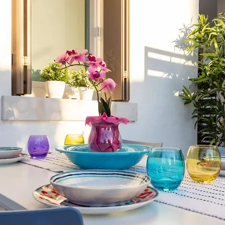 Lovely Flat With Shared Pool And Solarum * Μπιμπιόνε
