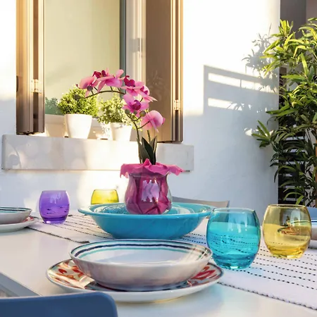 Lovely Flat With Shared Pool And Solarum * Μπιμπιόνε