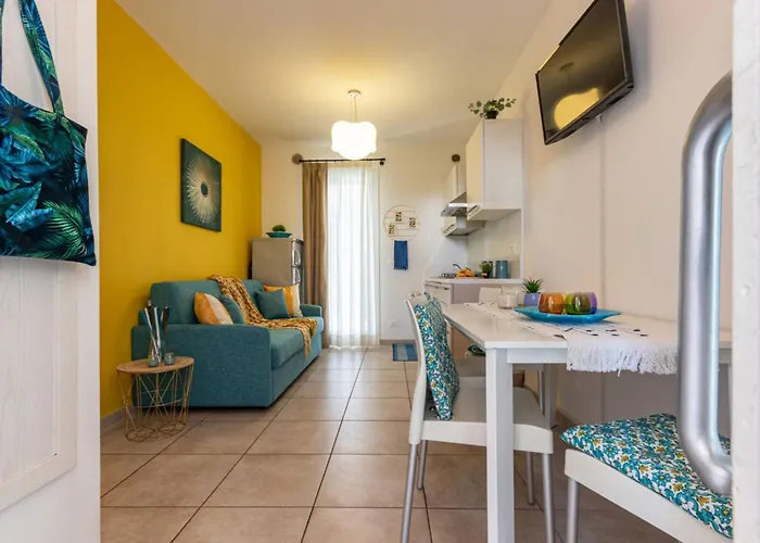 Appartement Lovely Ground-floor With Fenced Garden *