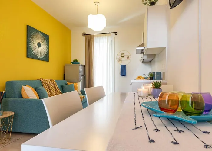 Lovely Ground-floor With Fenced Garden *