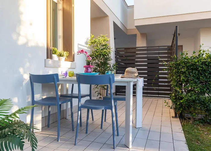 Appartement Lovely Ground-floor With Fenced Garden