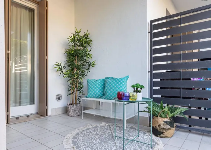 Appartement Lovely Ground-floor With Fenced Garden *