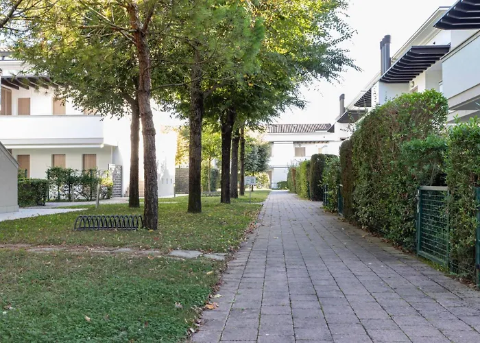 Appartamento Lovely Ground-floor With Fenced Garden